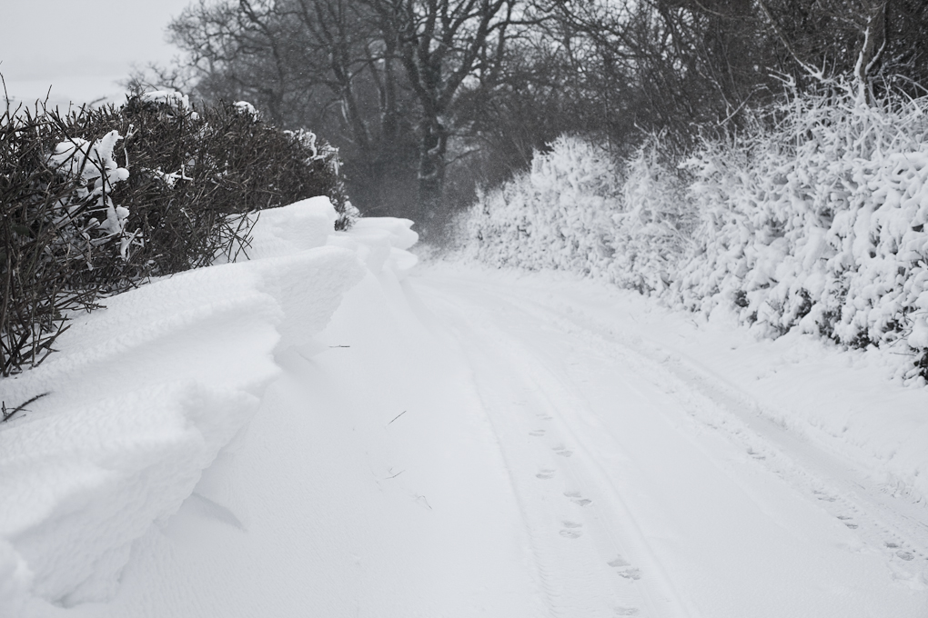 Hilltop, drift and horizontal snow