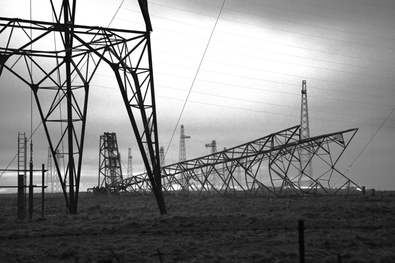 Fallen mast in Rampisham 